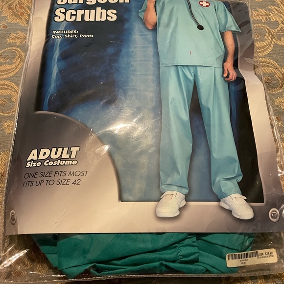 Surgeon Scrubs - Picture 2 of 5